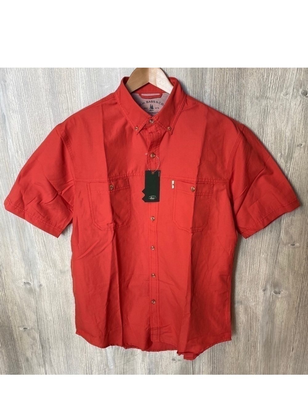 NWT G.H.Bass bluewater bay cranberry button up short sleeve shirt size medium.